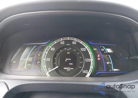 2015 Honda Accord Hybrid Touring z USA, uszkodzony, nr VIN 1HGCR6F72FA000399